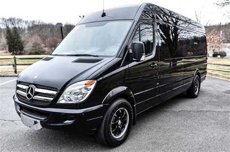 Sprinter bus - Gallery. Explore the 2024 Sprinter Passenger Van features, specifications, packages, accessories and warranty information. Discover how the 2024 Sprinter Passenger Van brings best-in-class productivity to commercial vans. 